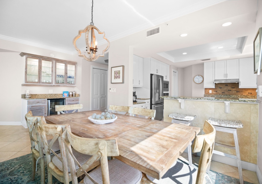 Indigo Unit 1701 - Dining