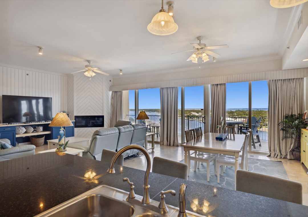 Sailmaker 901 Kitchen and Living Room