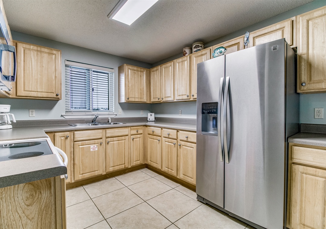 Sandy Key 326 Kitchen