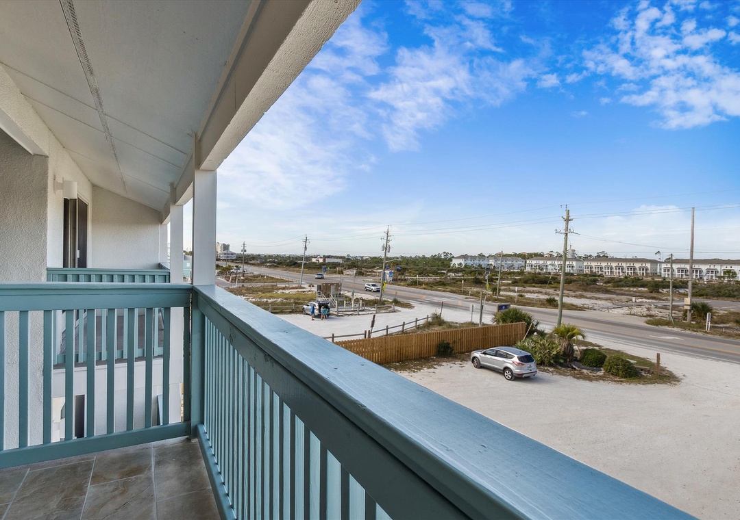 main level-deck-125748_031