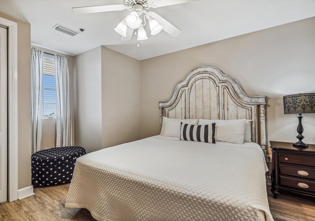 Sailmaker 1001 Guest Bedroom #3