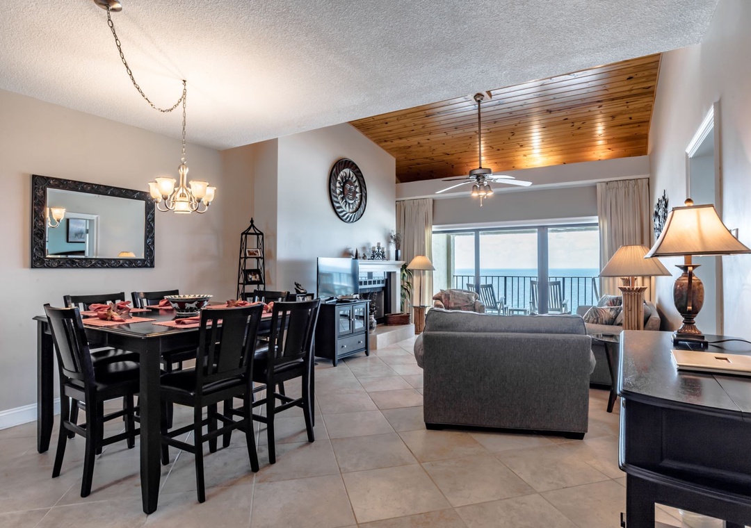 Shipwatch D803 Dining Room and Living Room