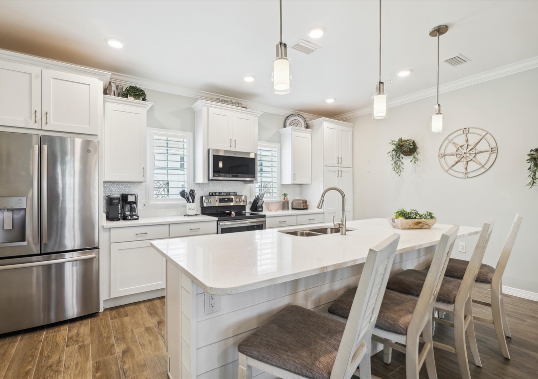 level 1-kitchen island-120187046