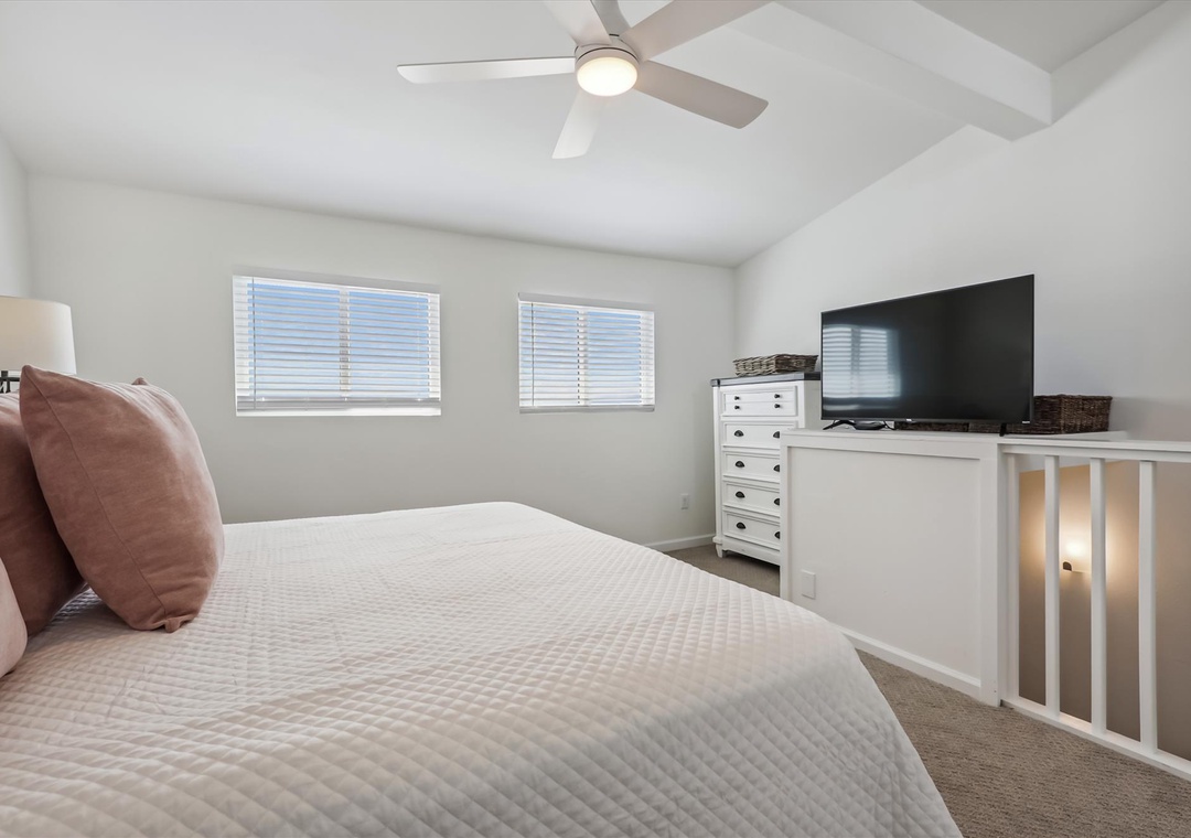 upper level-primary bedroom-125750_138