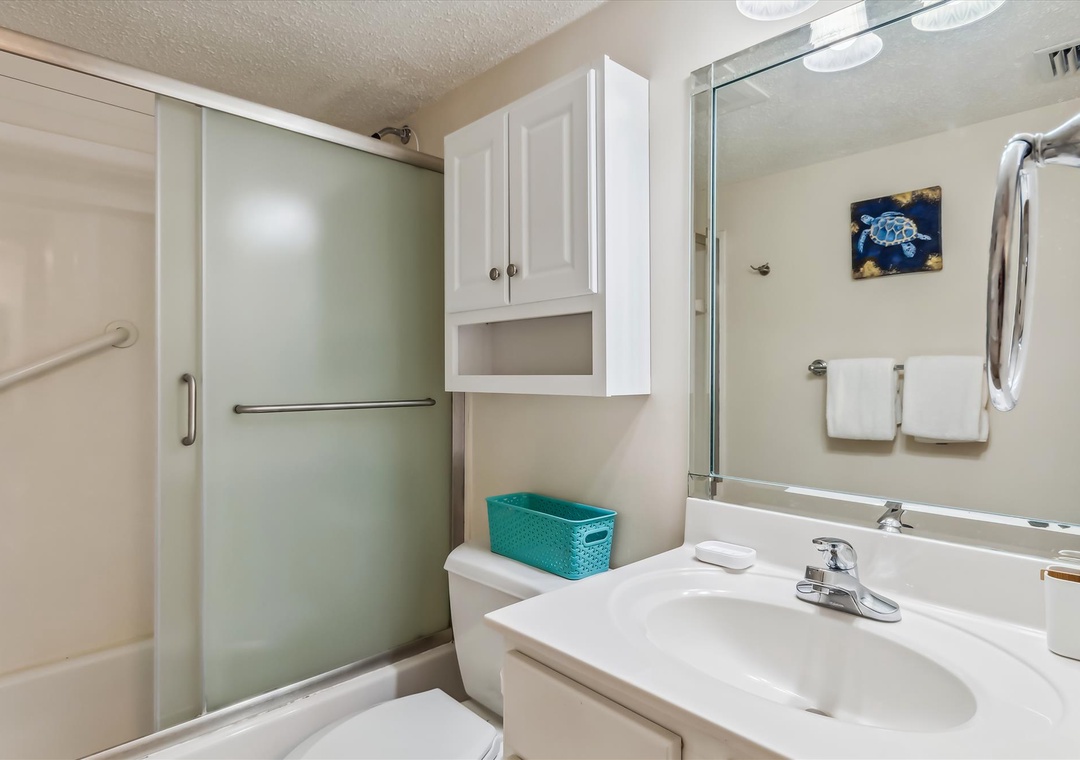 Sandy Key 411 Guest Bathroom #2