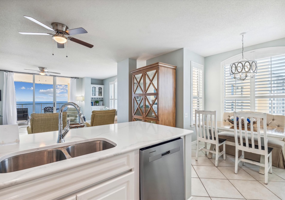 interiors-kitchen-120554031