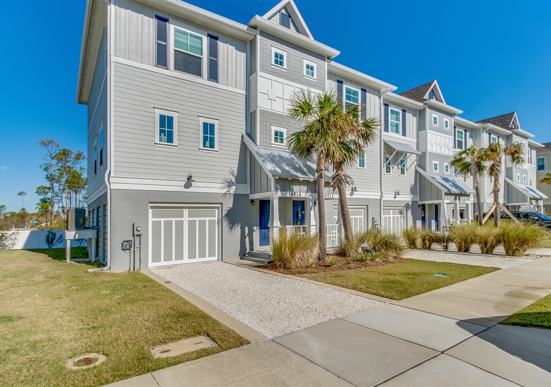 Lost Key A Salty Suite Front of Unit