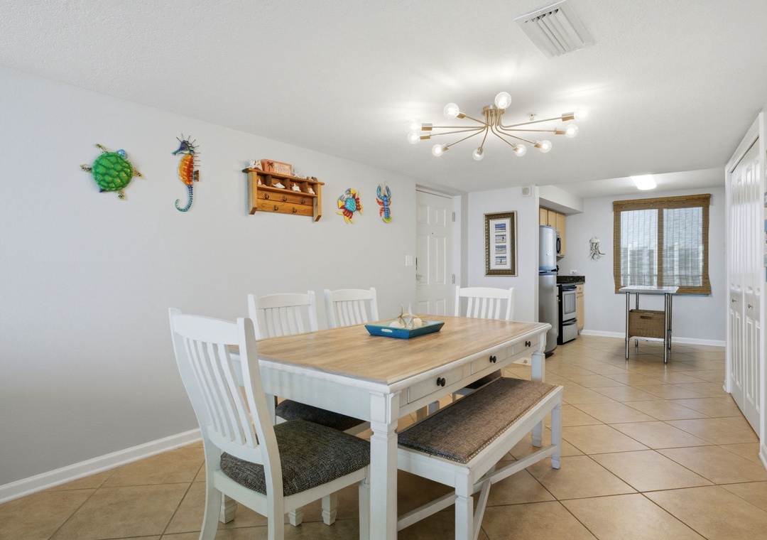 Perdido Towers 707- Dining Room to Kitchen