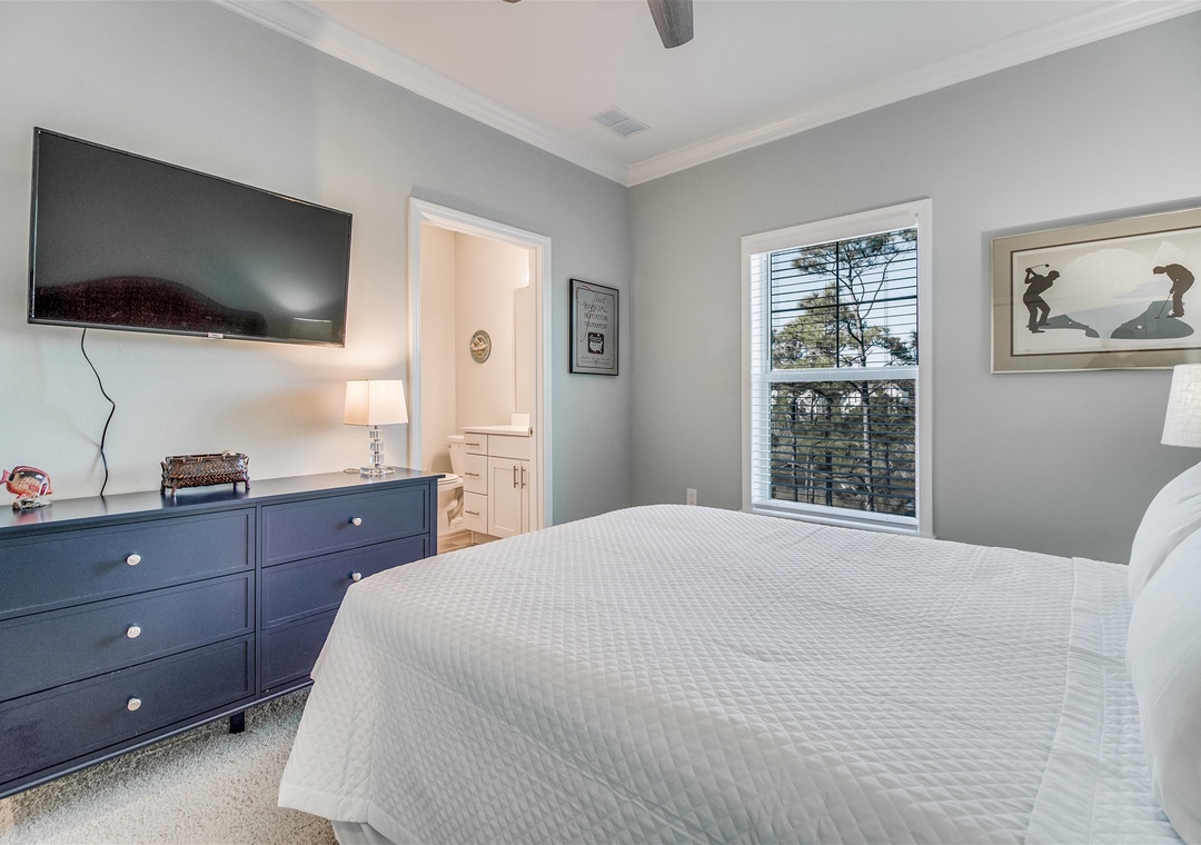 Lost Key Shore To Please Guest Bedroom #2 with Attached Bathroom