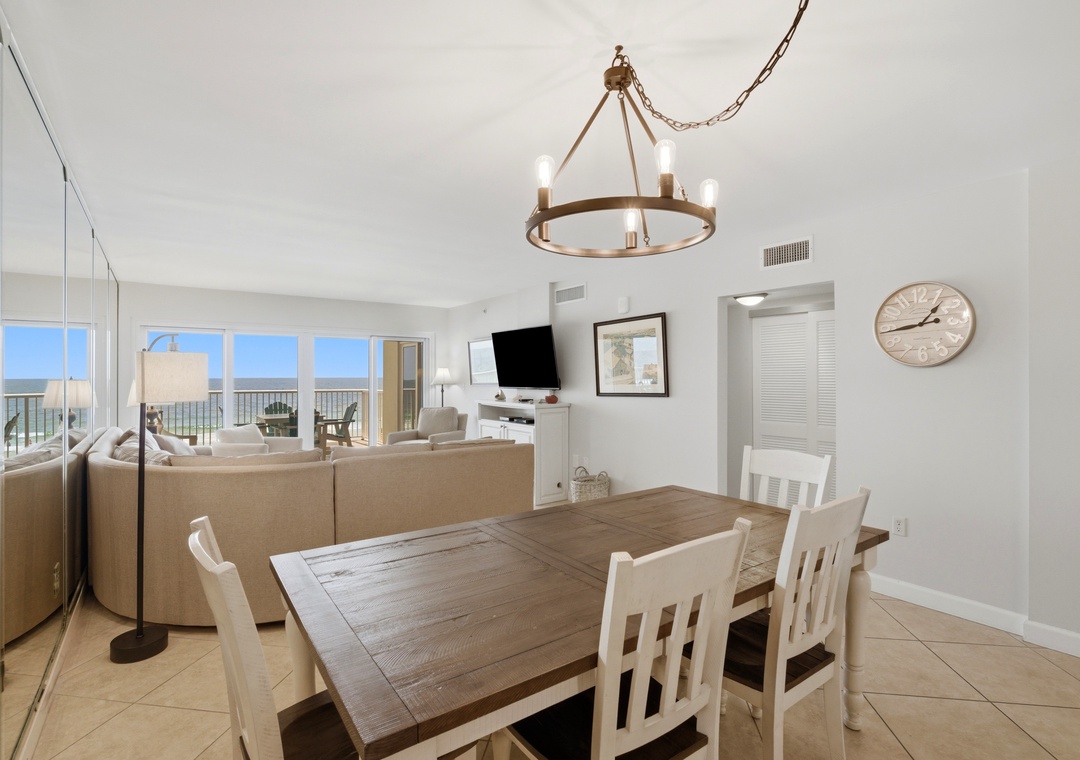 Sandy Key 318- Gather around this spacious dining table with stunning ocean views framing your meals. Bright, airy, and perfect for making memories with loved ones.