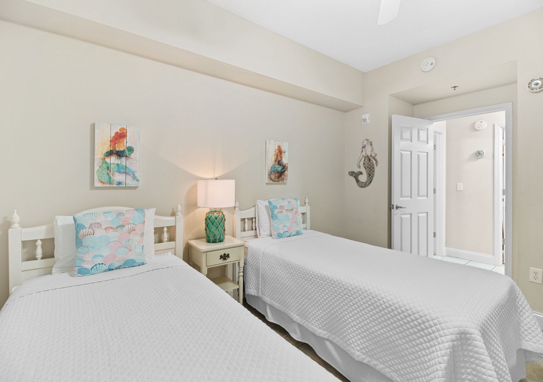 Palacio 404 Guest Bedroom #2 Twin Beds