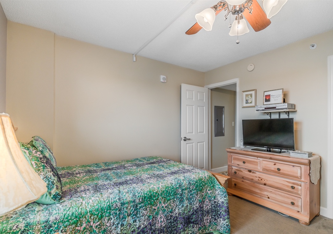 Sandy Key 826 Guest Bedroom #2