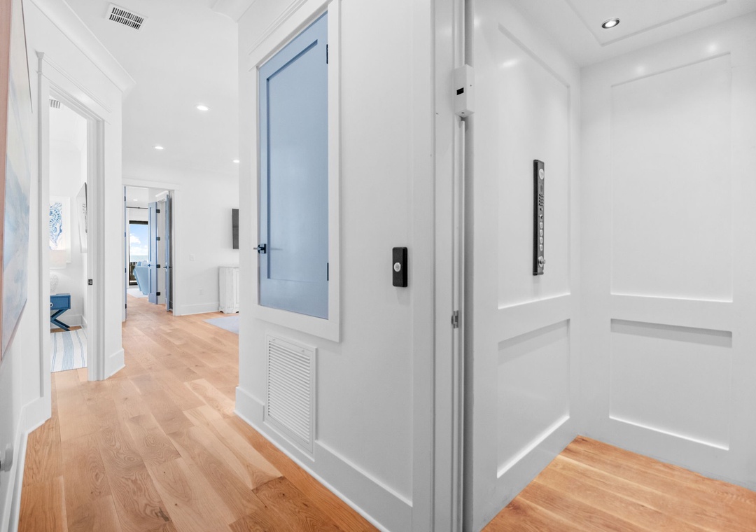 Azura - 2nd Floor Elevator