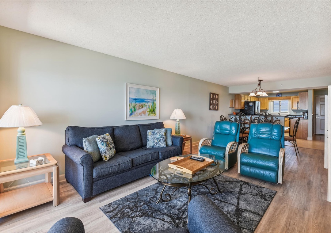 Sandy Key 817 Living Room