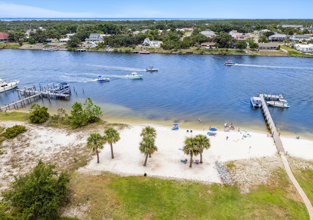Sailmaker 901 View from Balcony of Palm Trees