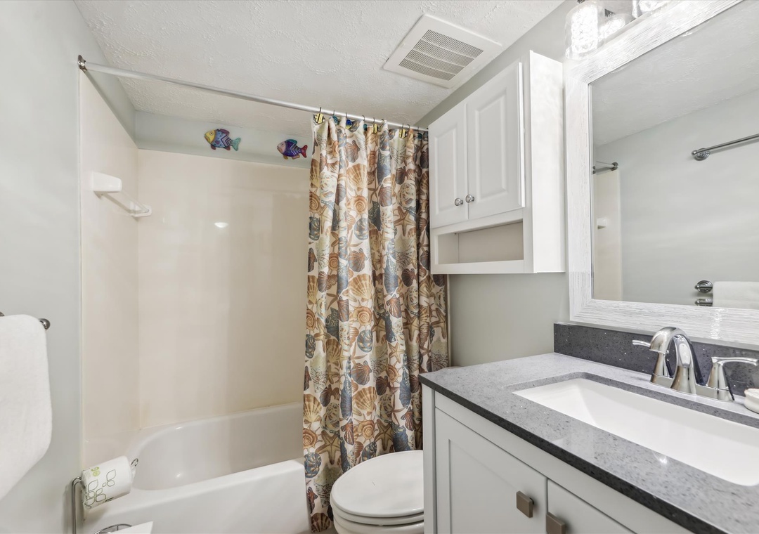 Sandy Key 415 Guest Bathroom #2