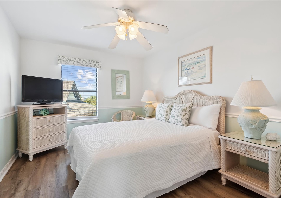 upper level-bedroom 2-126171_173