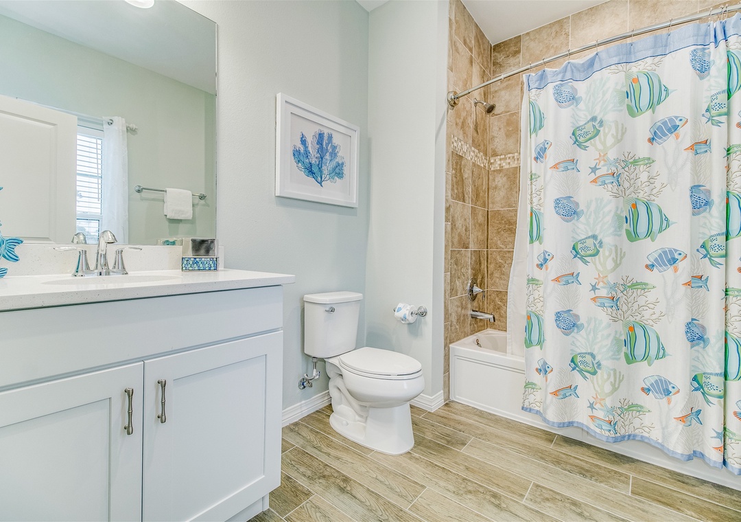 Lost Key Beach Walk Retreat Guest Bathroom #3