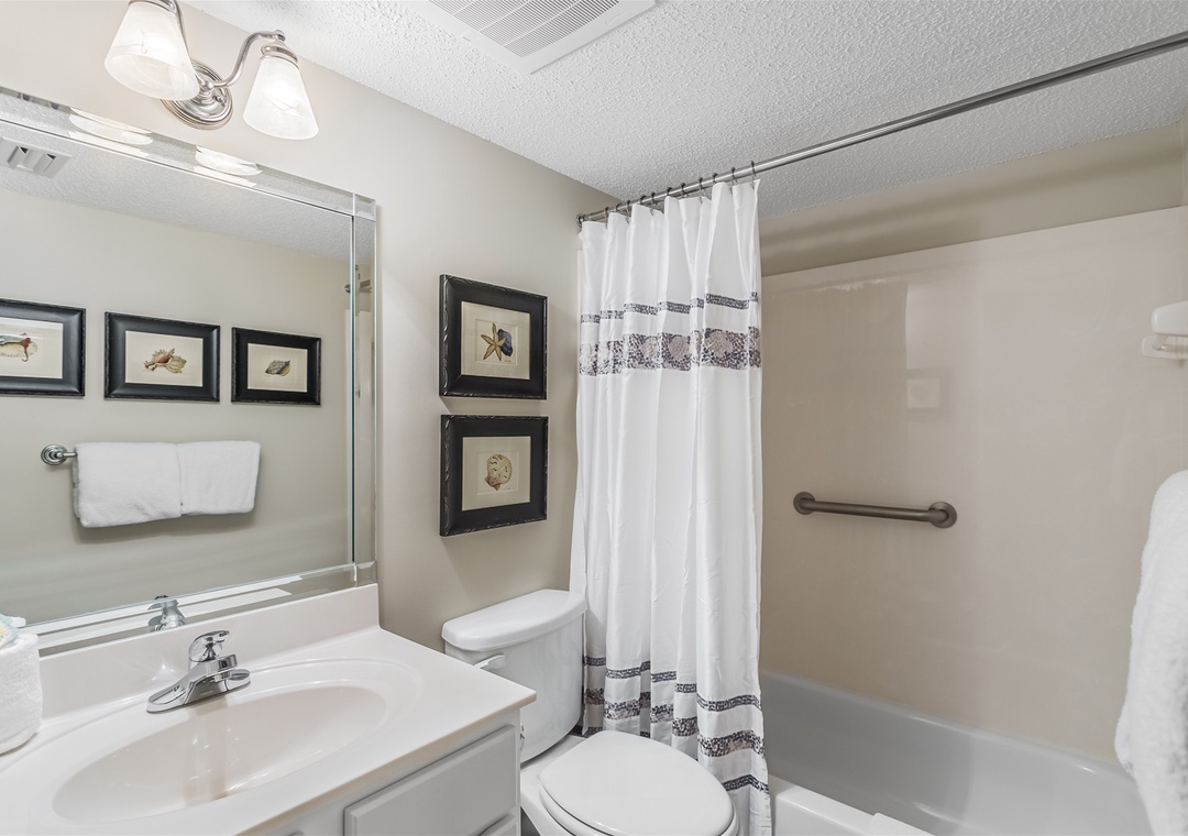 Sandy Key 516 Guest Bathroom #2