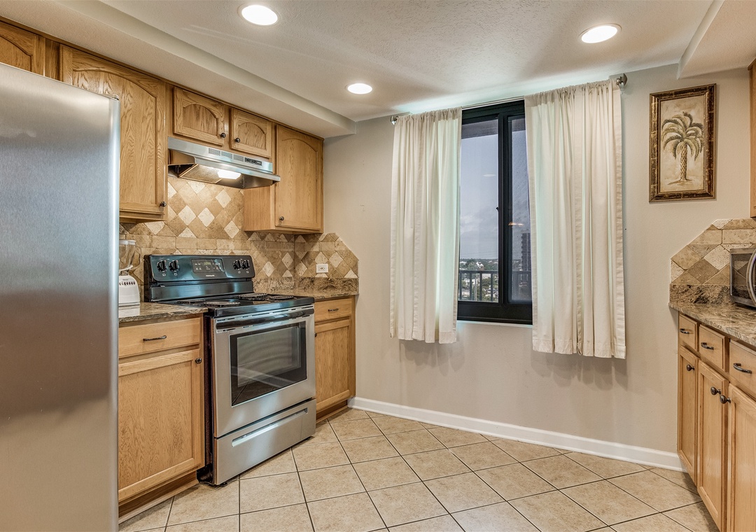 Perdido Towers 507 Kitchen