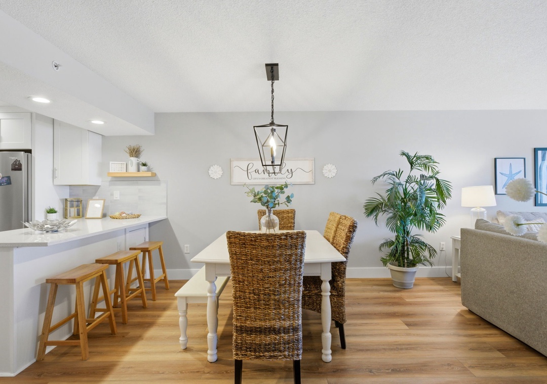 Sandy Key 622- Dining Room