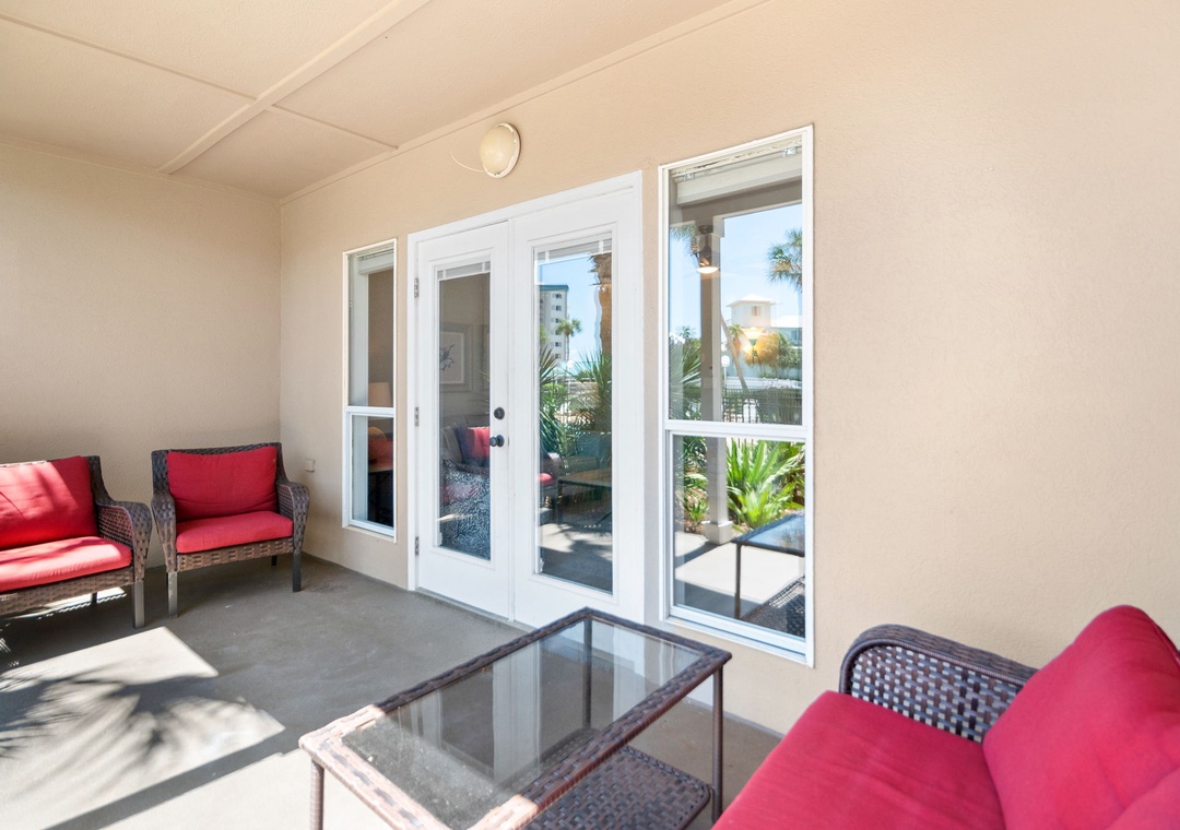 Grand Caribbean 106 - Patio