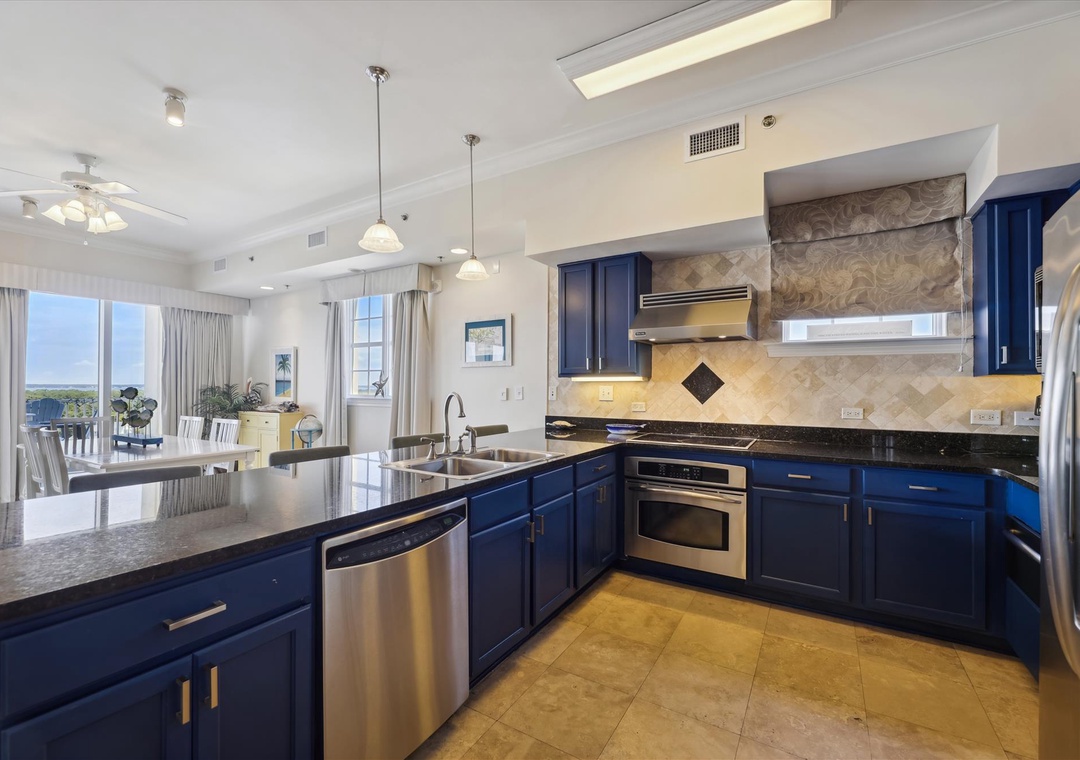 Sailmaker 901 Kitchen