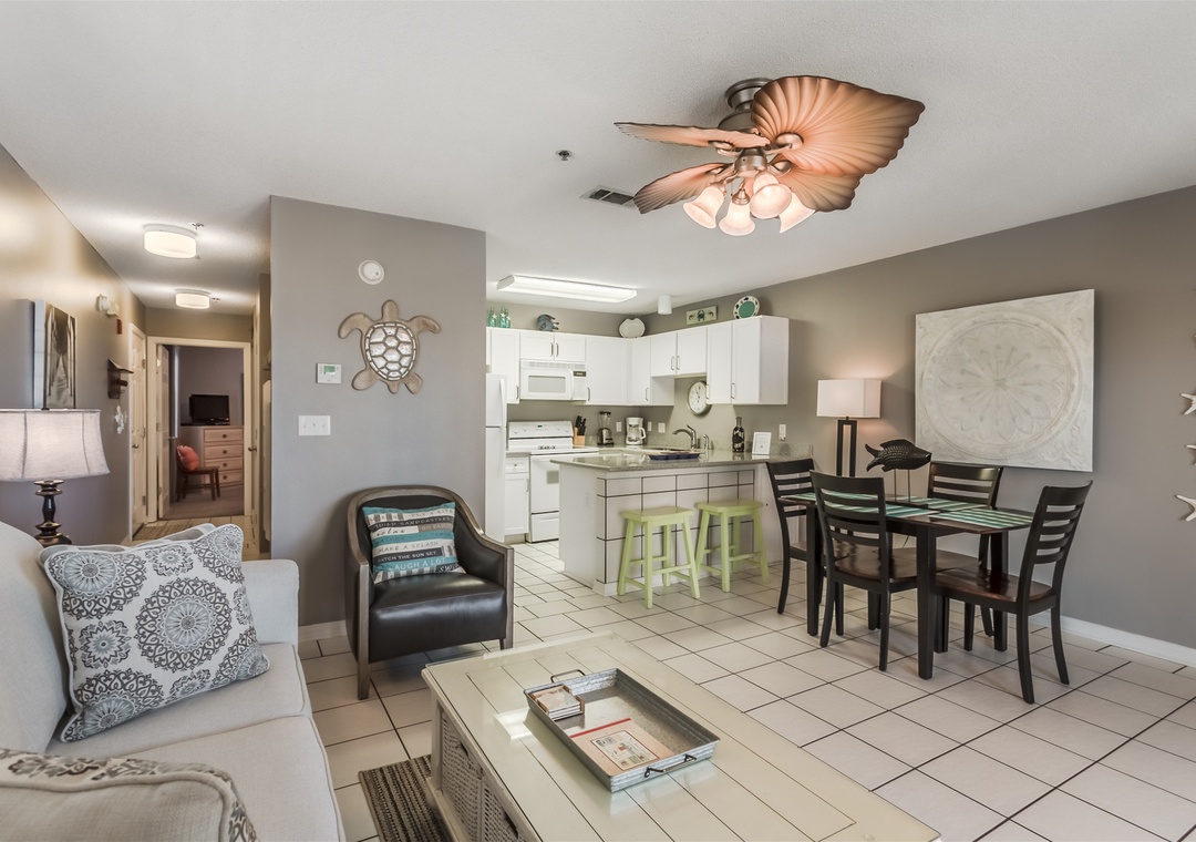 Grand Caribbean 417W Dining Room and Kitchen