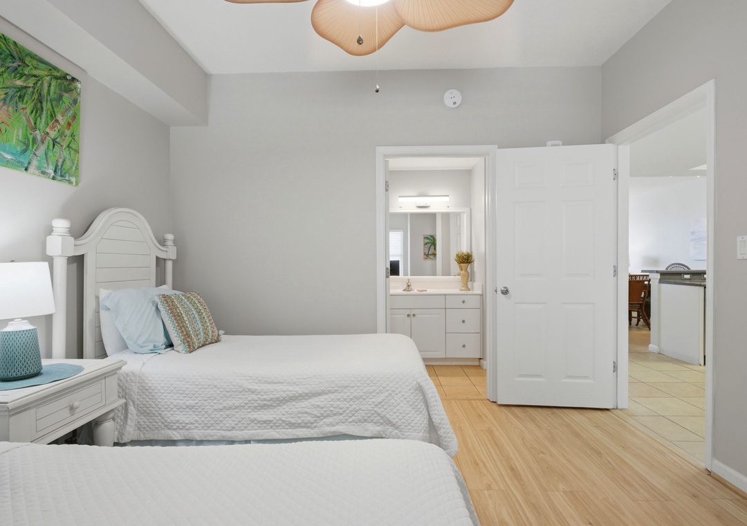 Windemere 906- Bedroom 2 & Bathroom 2 View