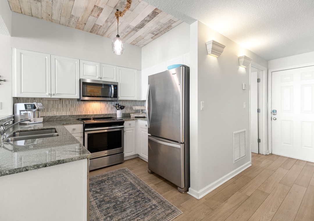 Windemere 706- Kitchen View
