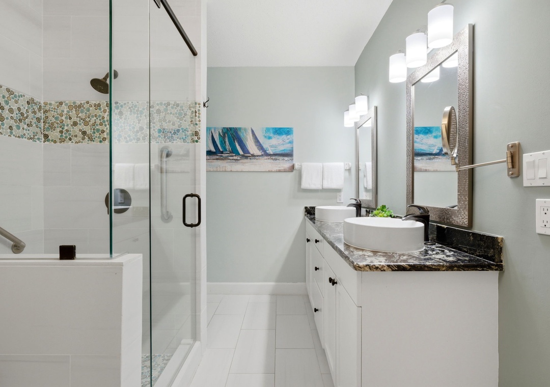 Windemere 1502- Bathroom 1 Separate Shower & Double Vanity