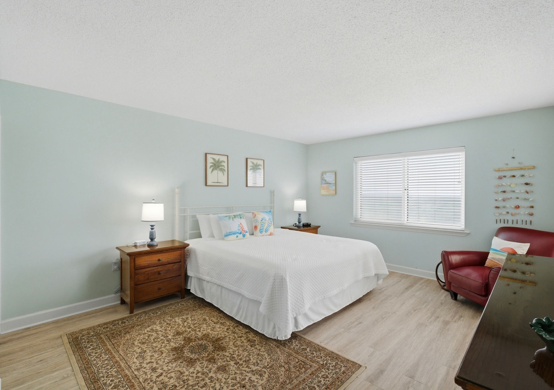 Sandy Key 817- Bedroom 1