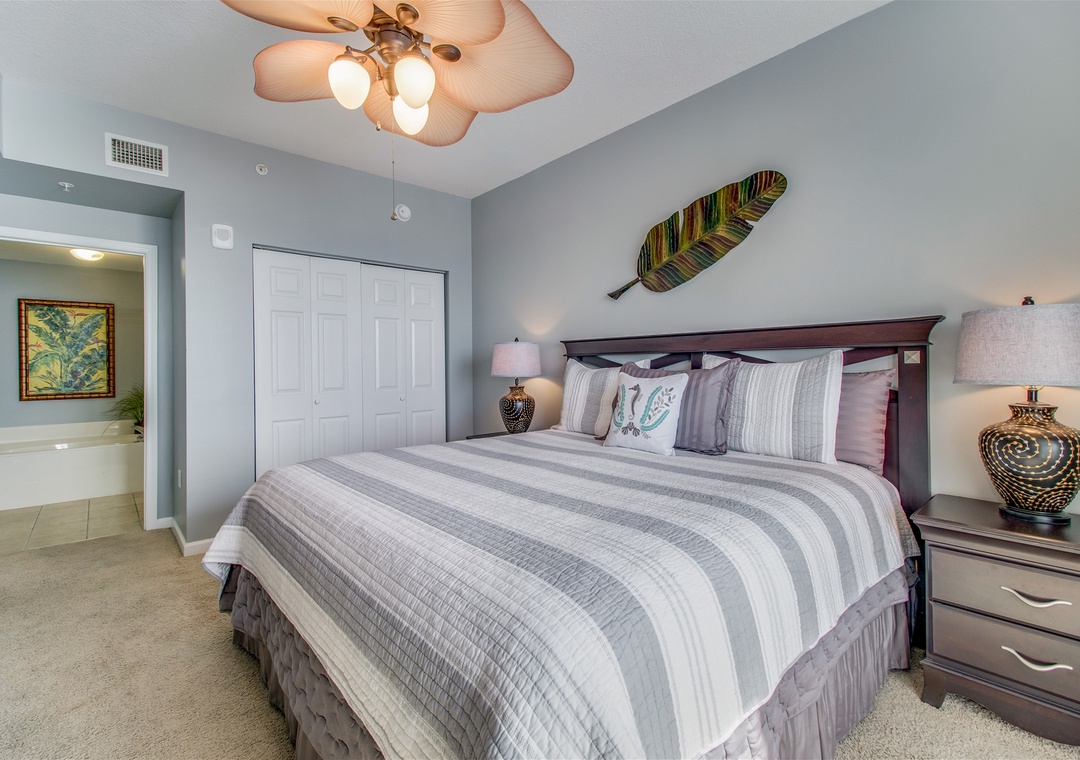 Windemere 906 Guest Bedroom #1 King Bed