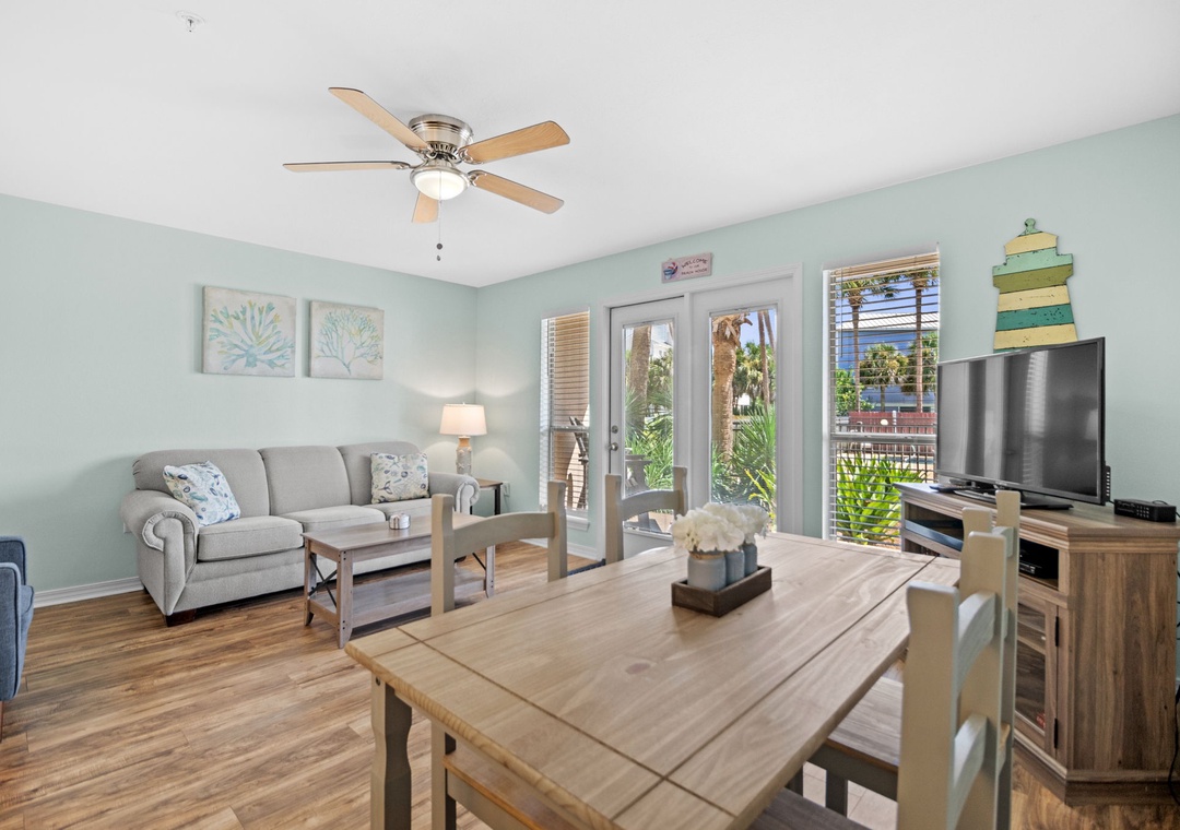 Grand Caribbean Unit 107E - Living Room With Dining Area