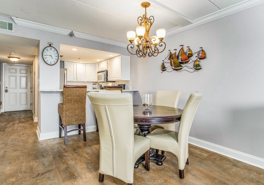 Ocean Breeze West 605 Dining Room and Kitchen