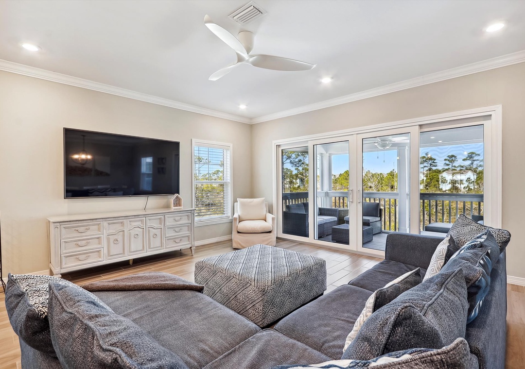 Lost Key Barefoot Bungalow Living Room and Green Belt Balcony