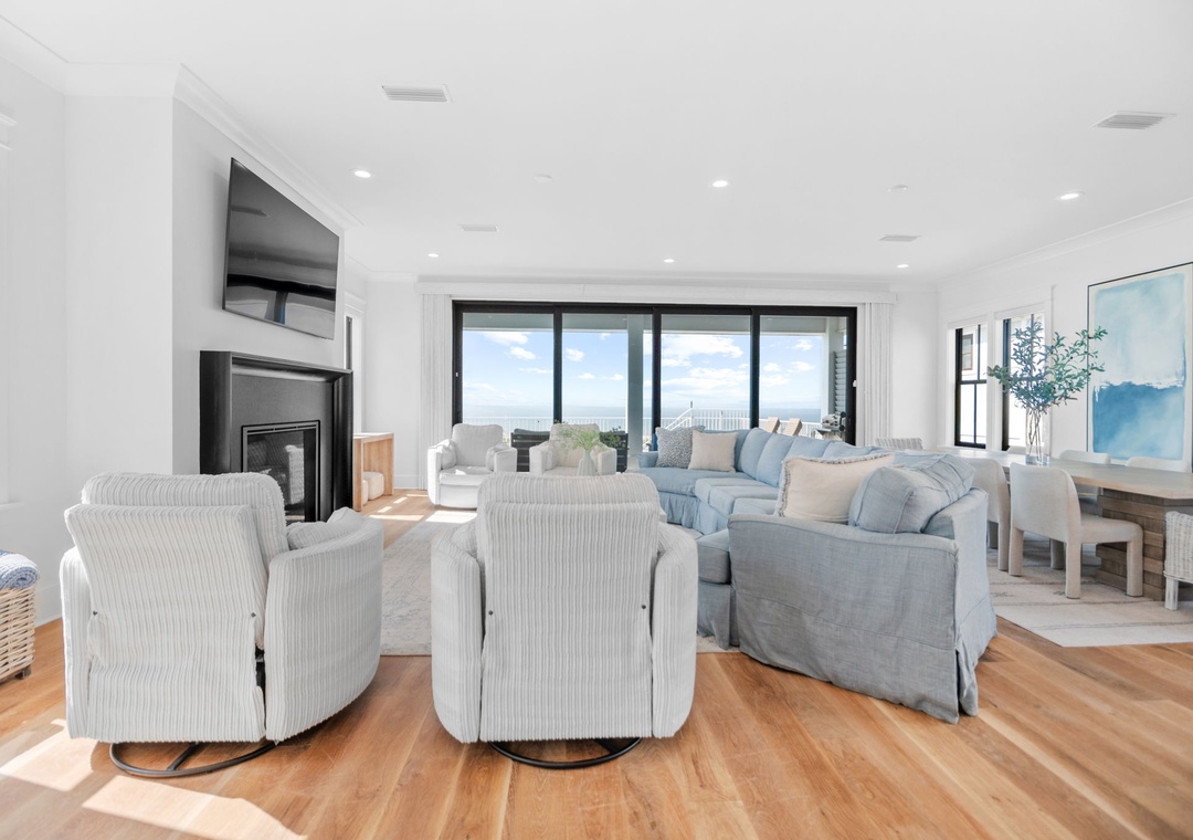 Azura - First Floor - Living Area