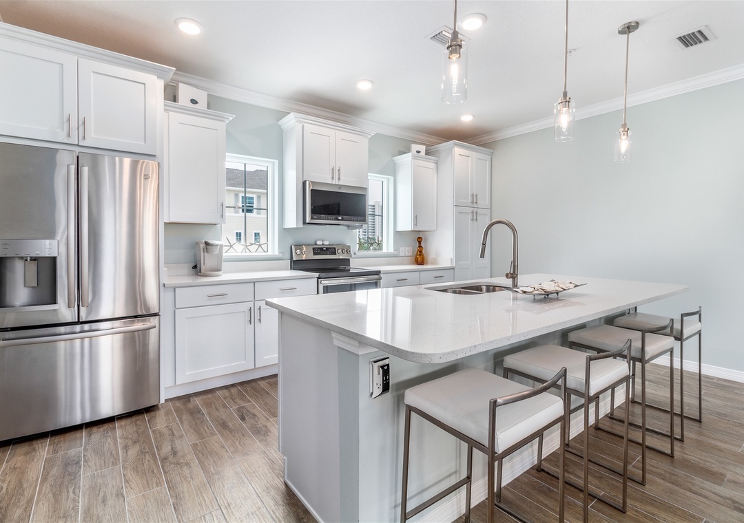 Lost Key Afterdune Delight Kitchen Bar and Seating for Four