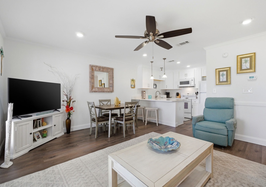 Grand Caribbean 305W- Bright and airy open-concept living space where you'll feel right at home with a fully equipped kitchen, cozy dining area, and comfortable seating for relaxing after your adventures.