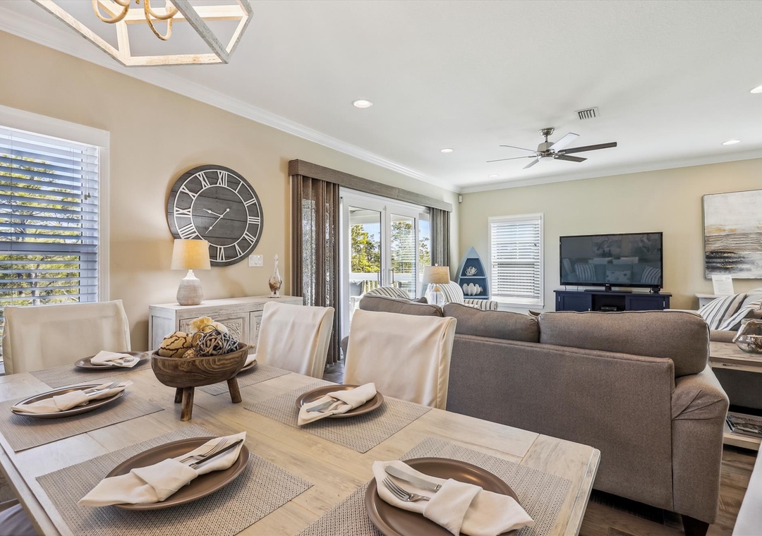 main level-dining area-120285111