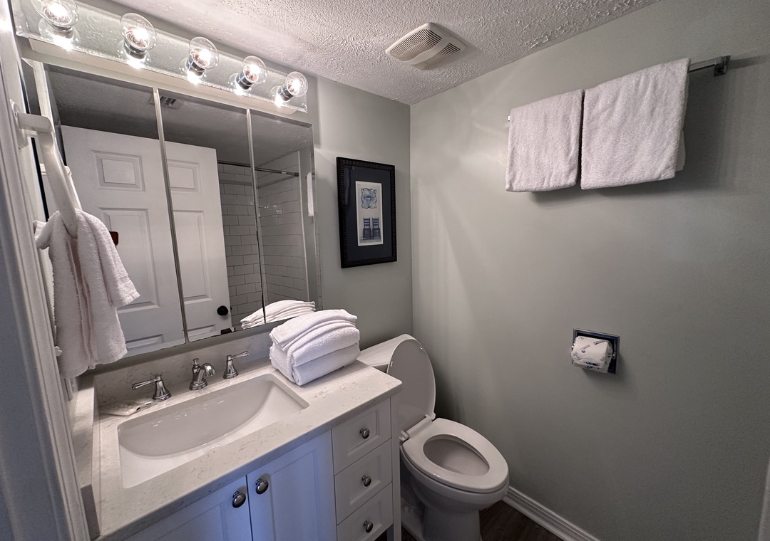 Ocean Breeze West 201 - Second Bathroom