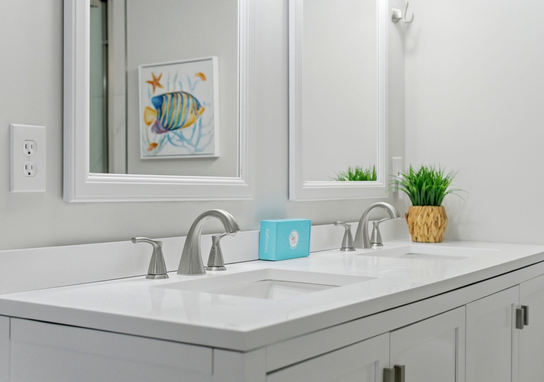 Sandy Key 318 Bathroom 1 Double Vanity