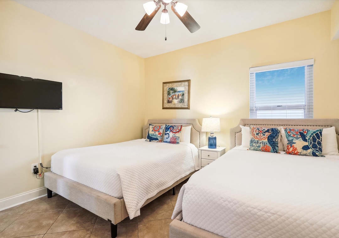 main level-bedroom-124901_041