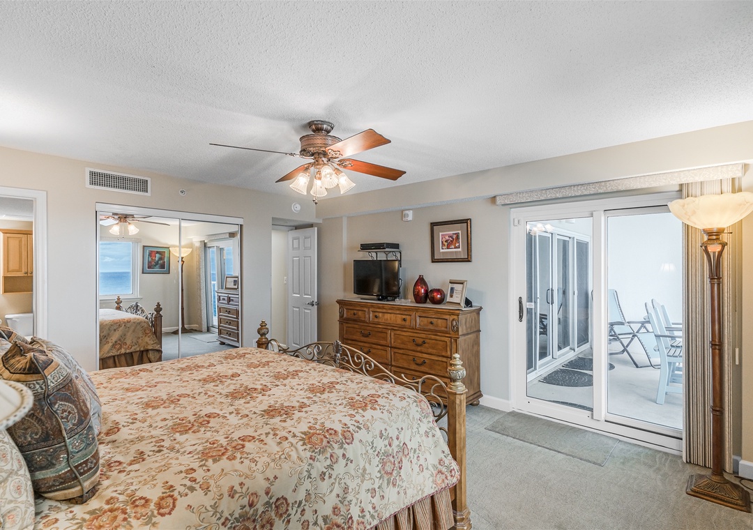 Sandy Key 826 Guest Bedroom with Balcony