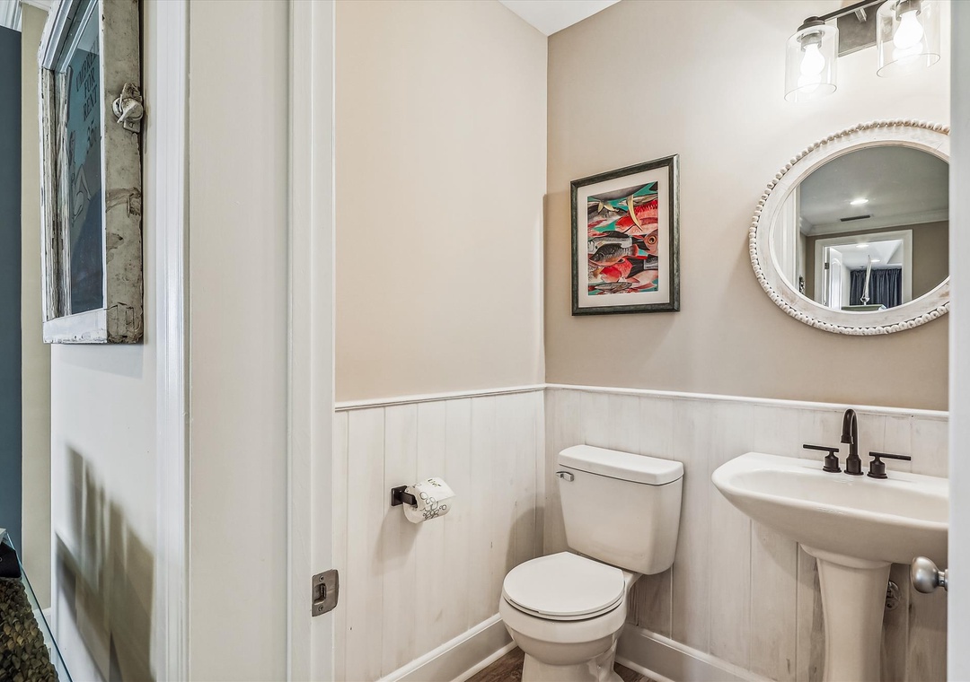 Sailmaker 1001 Guest Half Bathroom