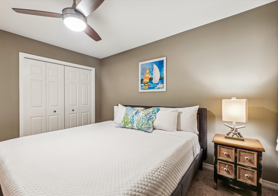 interiors-bedroom-127738016