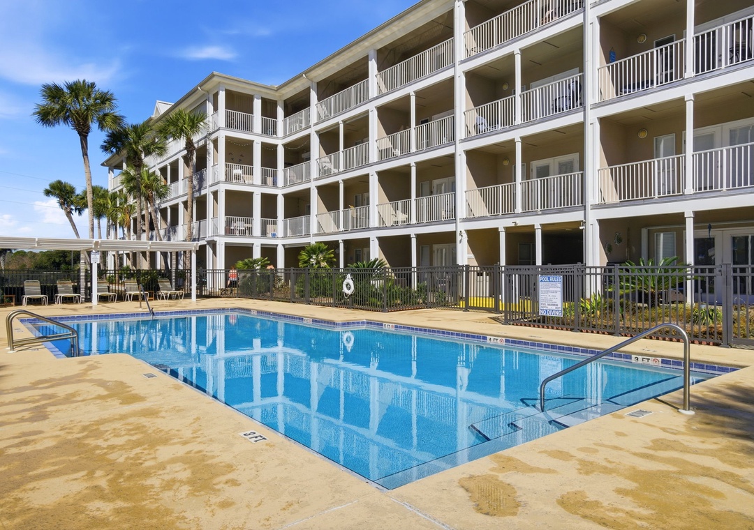 Grand Caribbean Pool