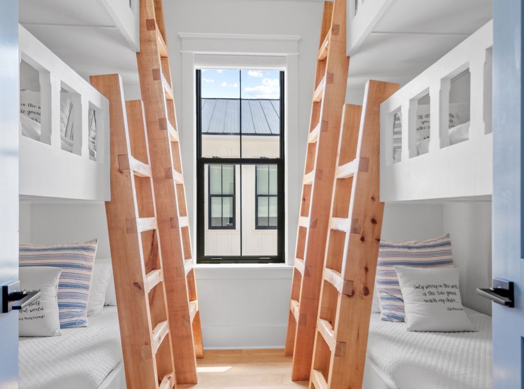 Azura - Second Floor - Bunk Room