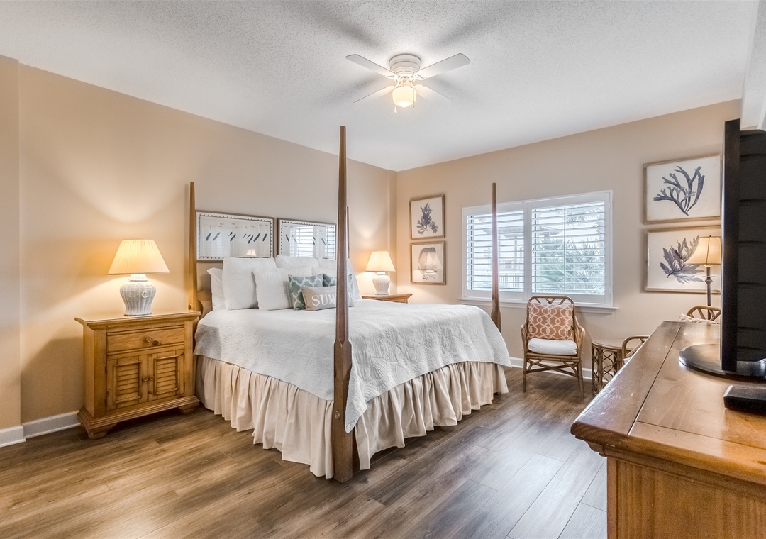 Sandy Key 131 Guest Bedroom #1 King Bed