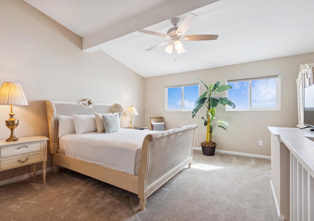 upper level-primary bedroom-125748_130